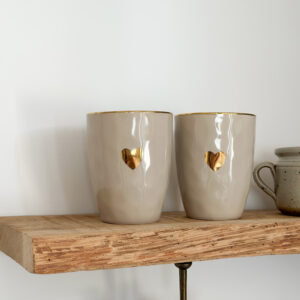 Tasse beige & coeur doré