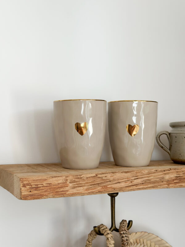 Tasse beige & coeur doré