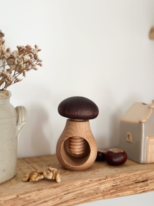 Casse-noix champignon – Image 2