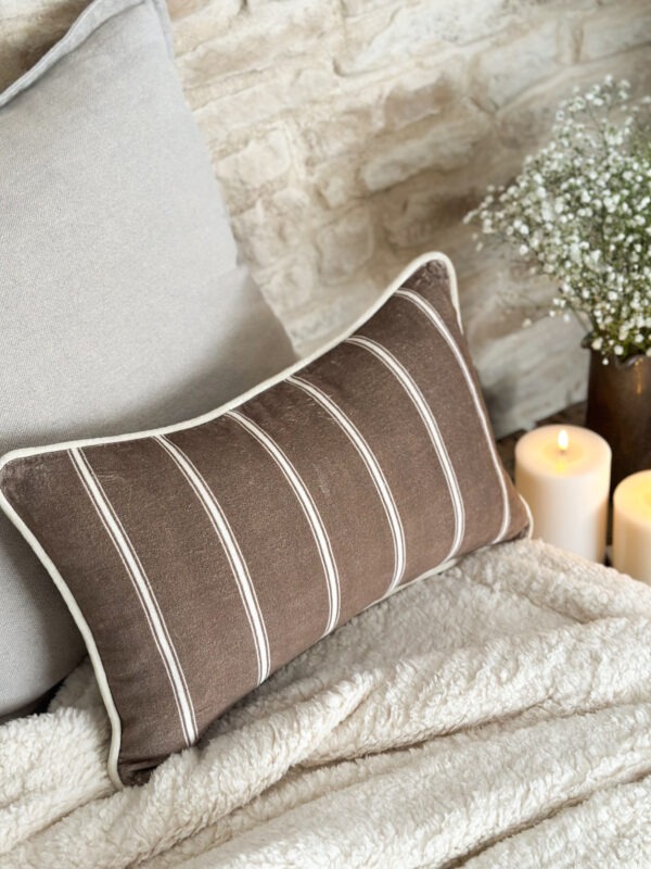 Housse de coussin rayé - brun