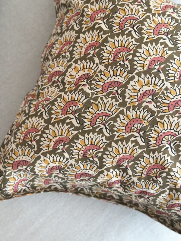Housse de coussin fleuri - n°2 – Image 3