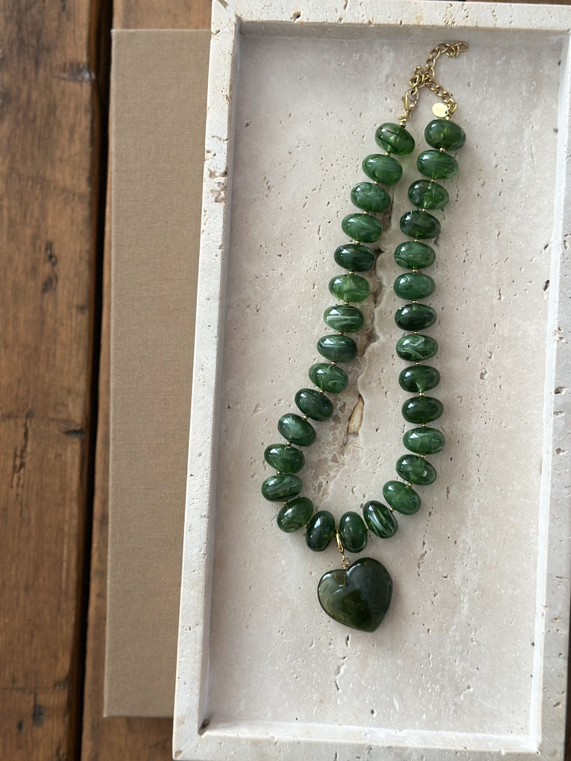 Collier perles & pendentif cœur – Image 3
