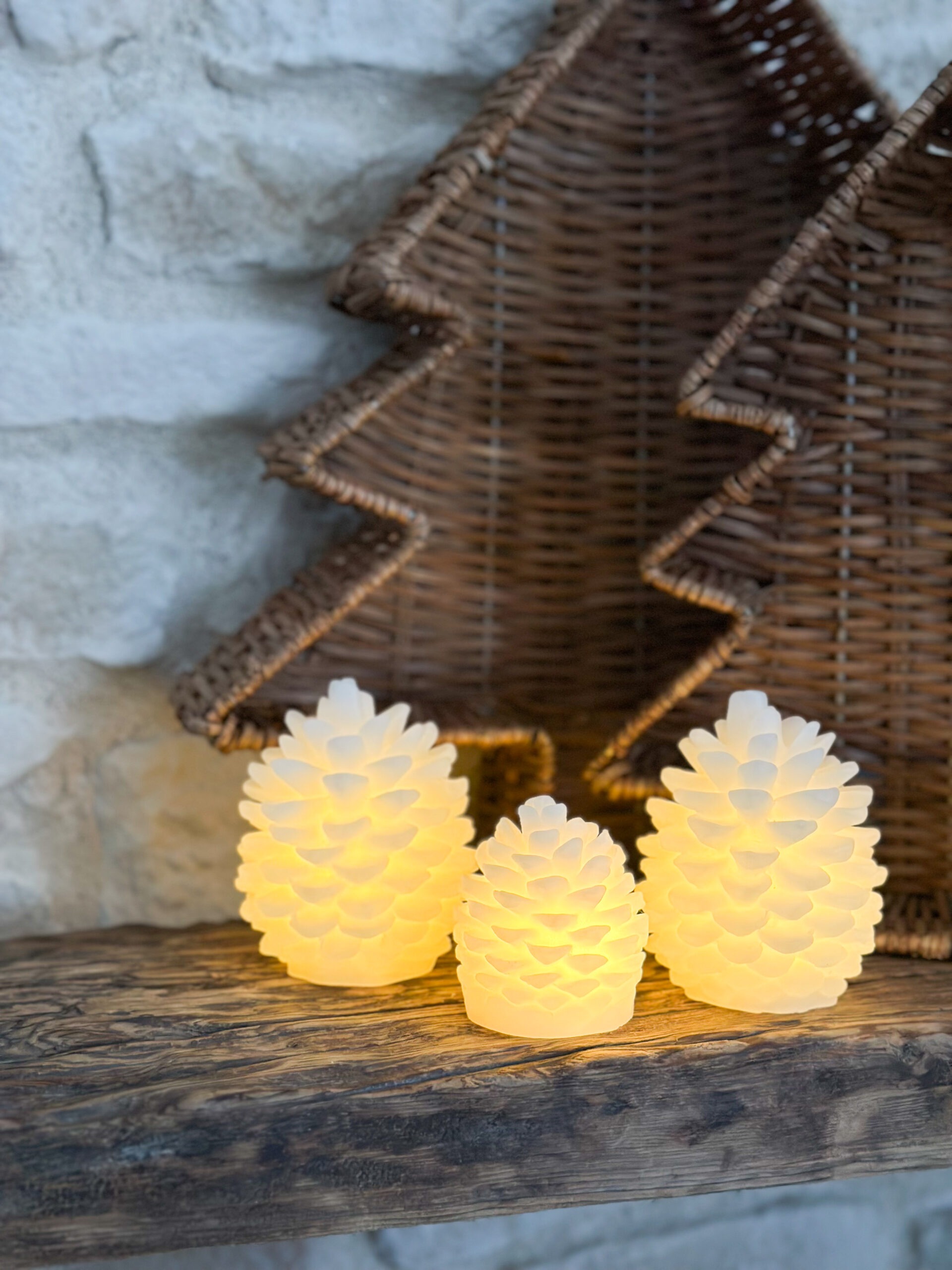 Mini pomme de pin lumineuse - set de 4 – Image 2