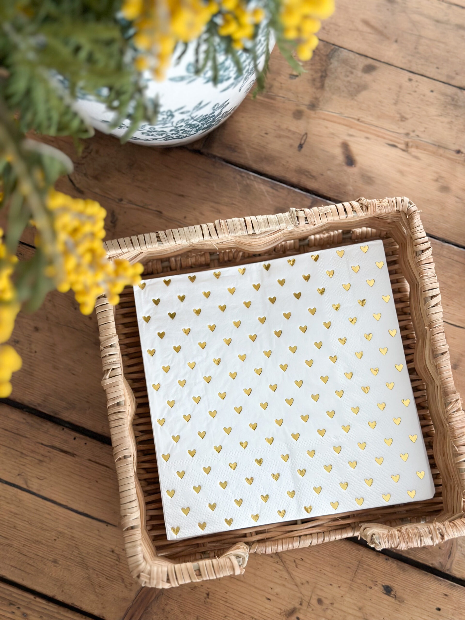 Serviette en papier - cœurs doré