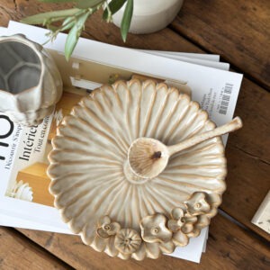 Cuillère coquillage en grès