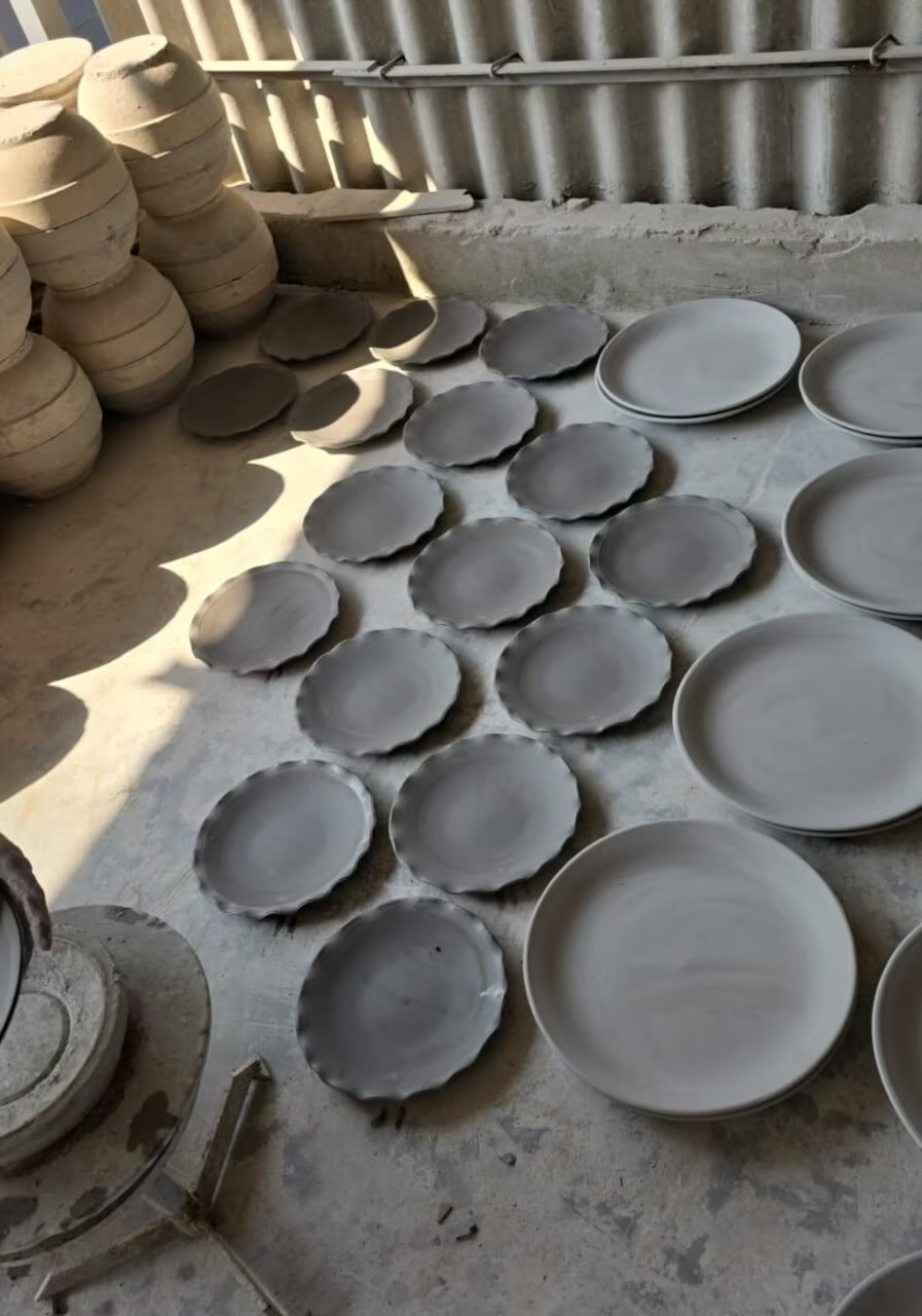 Cléo - Plat en céramique Maxi – Image 4