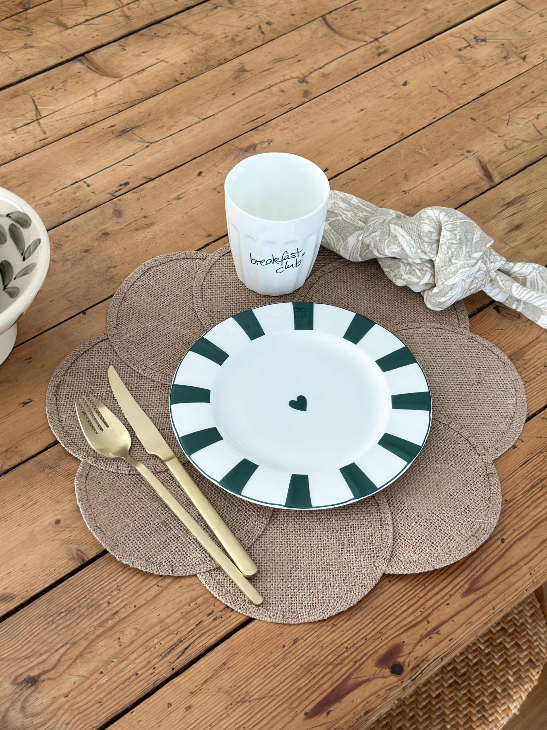 Assiette « rayée coeur » – Image 2