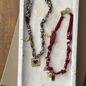 Collier « bandana »