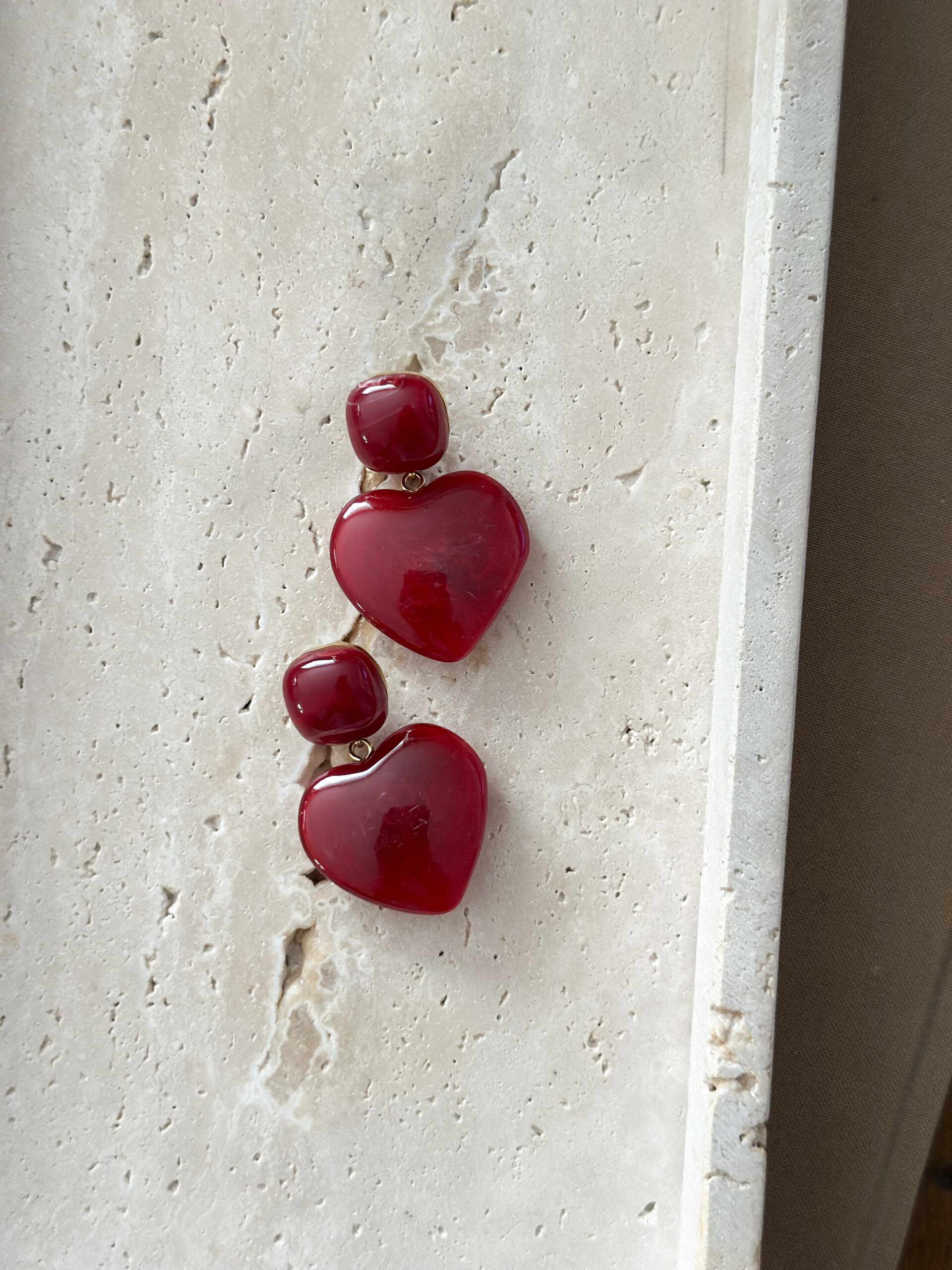 Boucle coeur résine - bordeaux